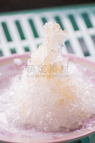 冰,水晶,蜂蜜,蛋筒,碎冰,垂直画幅,桌子,无人,夏天,户外