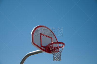 篮球框,供应桁架,天空,水平画幅,无人,蓝色,金属,线绳,红色,白色
