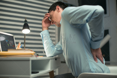男性,职业,背痛,不高兴的,办公室,领导能力,水平画幅,智慧,情绪压力,白人