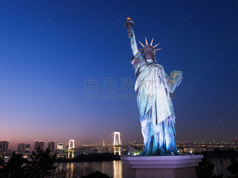 台场,自由女神像,国内著名景点,城市生活,台场海滨公园,黄昏,公园,水面,多车道公路,东京湾