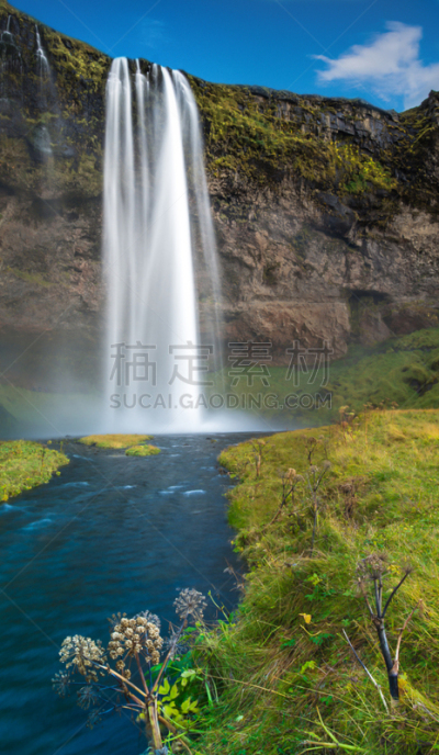 冰岛国,seljalandsfoss waterfall,南,垂直画幅,瀑布,建筑的,户外,著名自然景观,山脊,河流