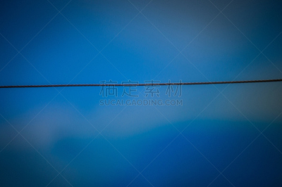 电缆,鸟类,电,能源,天空,水平画幅,云,家禽,金属丝,北美歌雀