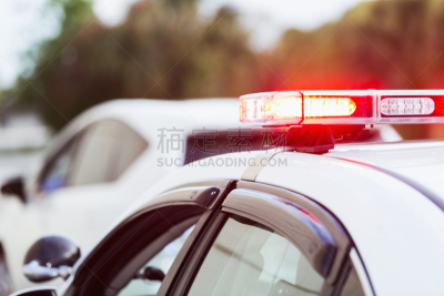 巡逻车,闪亮的,停止手势,交通,警察靠边停车,警官,选择对焦,留白,水平画幅,无人