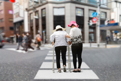街道,女儿,老年女人,市区,危险路段标志,替代疗法,辅导讲座,水平画幅,衰老过程