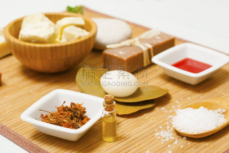 spa美容,植物温泉疗法,乳木果,水晶治疗,圣约翰草,药膏,滴瓶,浴盐,面霜,护手霜