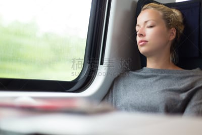 女人,火车,小睡,旅游目的地,旅行者,仅成年人,疲劳的,现代,青年人,过度劳累