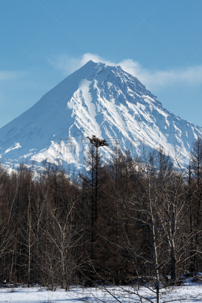 火山地形,冬天,风景,堪察加半岛,垂直画幅,洛矶山脉,火山渣锥,雪,无人,户外
