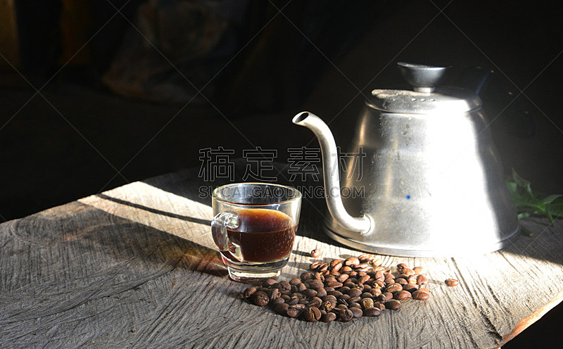 木制,咖啡杯,咖啡豆,桌子,咖啡壶,水,烤咖啡豆,褐色,古董,滤食性动物