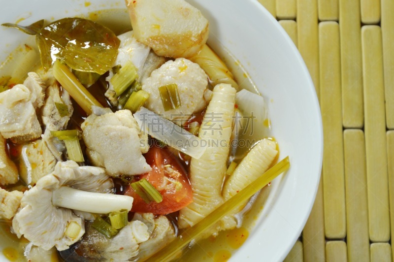 煮食,鸡肉,泰式酸辣汤,香料,草菇,芳香的,水平画幅,柠檬草,传统,膳食