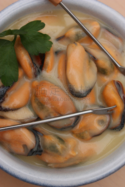贻贝,海蚌,法式鲜奶油,海味沙拉,取食签,开胃酒,餐前小吃,自助餐,垂直画幅,无人
