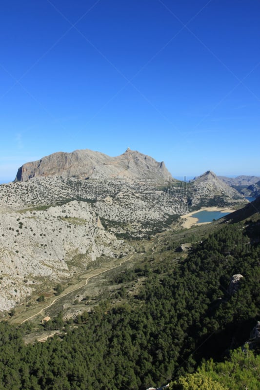 sierra de tramuntana,垂直画幅,天空,puerto de soller,绿色,地形,无人,蓝色,水库,户外