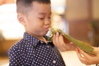 米饺子,可爱的,儿童,粽子,点心,饺子,水平画幅,填塞料,生食,花束