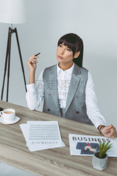 女商人,向上看,分离着色,灰发,垂直画幅,办公室,选择对焦,美,工作场所,美人