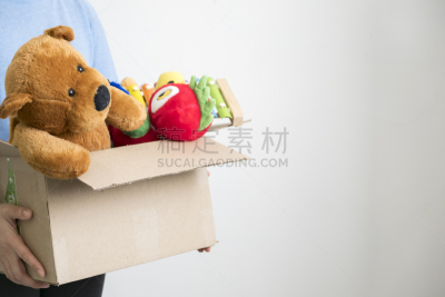 古老的,志愿者,捐款箱,玩具,拿着,男性,留白,褐色,仓库,水平画幅