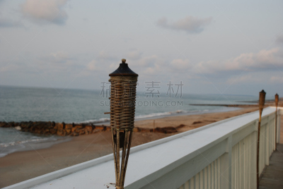 门廊,海洋,燃烧的火炬,海滨别墅,天空,水平画幅,无人,早晨,户外,房屋