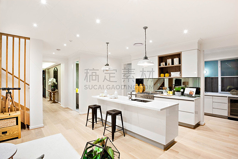 悬挂的,厨房,白色,极简构图,墙,天花板,备餐间,塑胶,地板,居住区