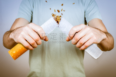 吸烟问题,巨大的,男性,香烟,尼古丁,碎屑,克服困难,拆毁的,碾碎了的,水平画幅