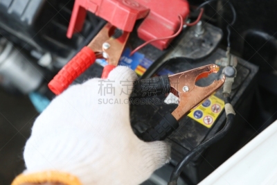 工具,汽车,手牵手,电瓶,汽化器,燃油测量表,备用胎,汽车起重机,火花塞,废金属