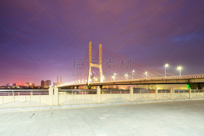 南昌市,一个人,桥,数字8,江西省,天空,水平画幅,夜晚,户外,多车道公路