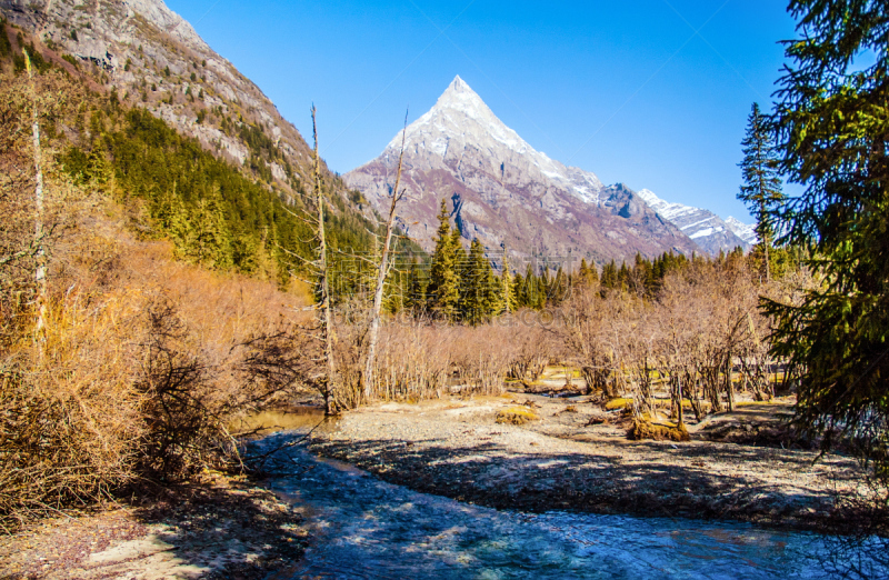 昌平,山谷,四姑娘山,四川省,水平画幅,无人,户外,山,牧场,2015年