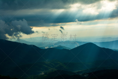 山脉,皮撒国家森林公园,阿巴拉契亚山间栈道,阿巴拉契亚山脉,国家森林公园,北卡罗来纳,自然,美国,水平画幅,云