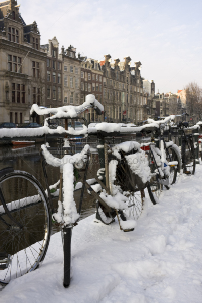 雪,自行车,垂直画幅,建筑,无人,运河,陆用车,户外,房屋,交通方式