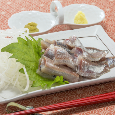 清新,沙丁鱼,生食,鱼片,绿芥末酱,草本,银鱼,嫩煎食品,餐具,格子烤肉