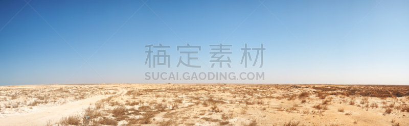 全景,沙漠,中东,留白,水平画幅,地形,无人,蓝色,路,泥土