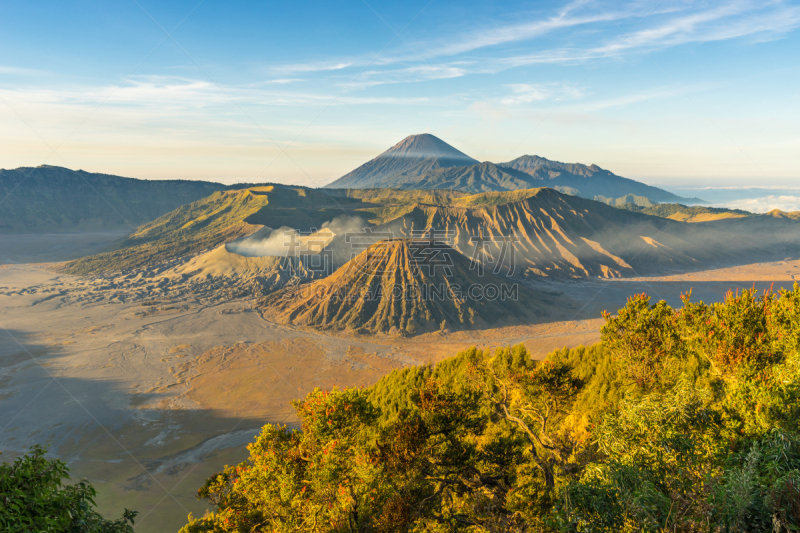 婆罗摩火山,自然美,塞梅鲁火山,bromo-tengger-semeru national park,东爪哇,天空,水平画幅,无人,火山地形,早晨