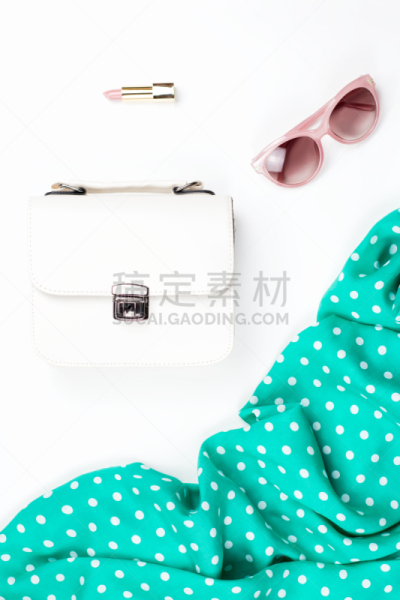 个人随身用品,唇膏,白色,时尚,零钱包,围巾,太阳镜,春天,粉色,时尚系列