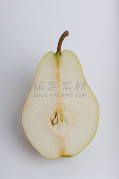梨,切成两分的,金梨,垂直画幅,水果,秋天,无人,工作室,影棚拍摄,室内