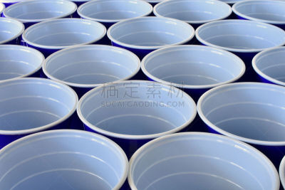 塑胶,杯,蓝色,餐具,水平画幅,无人,含酒精饮料,一次性杯子,饮料,白色