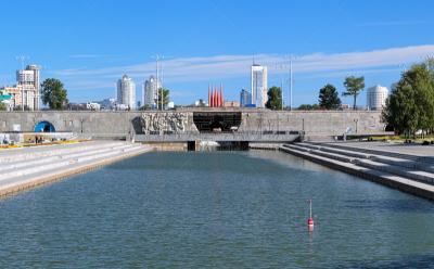 都市风景,叶卡捷林堡,水坝,方形画幅,水,天空,水平画幅,无人,当地著名景点,河堤
