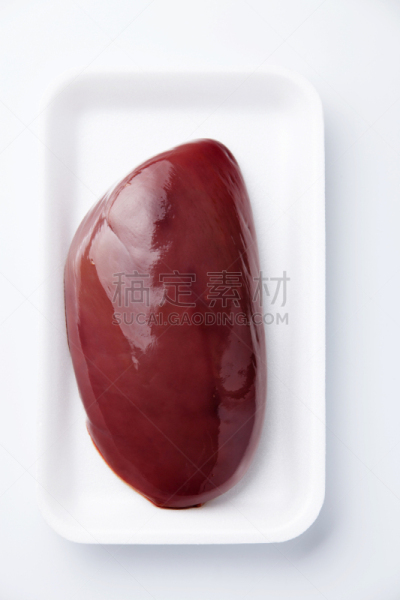 生食,肝脏,塑料容器,垂直画幅,动物内脏,塑胶,红色,白色,动物消化系统,成分