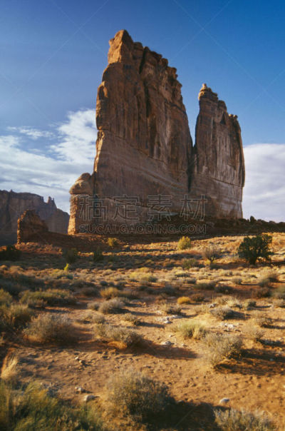 courthouse towers,自然,垂直画幅,地形,地质学,无人,自然地理,夏天,犹他,美国西南部