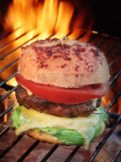 奶酪汉堡,火焰,热,烤肉架,自制的,炊具,垂直画幅,格子烤肉,无人,巨大的