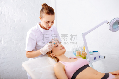 职权,金色头发,努力,发髻,安逸,周末活动,专门技术,策略,技能,除痣