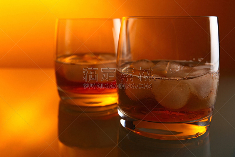 威士忌,水平画幅,无人,玻璃,玻璃杯,鸡尾酒,含酒精饮料,冰,饮料,朗姆酒