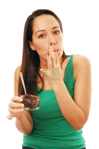 巧克力,个人护理,垂直画幅,青年人,女人,暴饮暴食,巧克力慕斯,彩色图片,成年的,女性