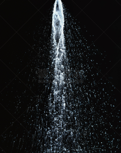 水,黑色背景,自来水,纯净水,垂直画幅,水滴,液体,在活动中,水下落,冷饮