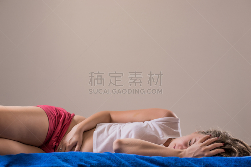 胃疼,胃,人类消化系统,痛苦,女性,健康保健,决心,概念,青年女人,痉挛