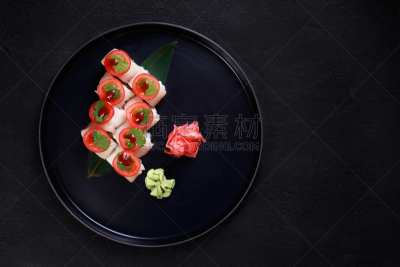 寿司卷,盘子,海洋,鲈鱼,黑色背景,生姜,传统,盐渍食品,寿司,清新