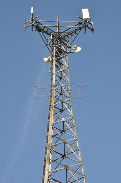 无线电通信塔,钢铁,通用分组无线业务,电磁的,微波炉,卫星天线,垂直画幅,天空,电话机,无人