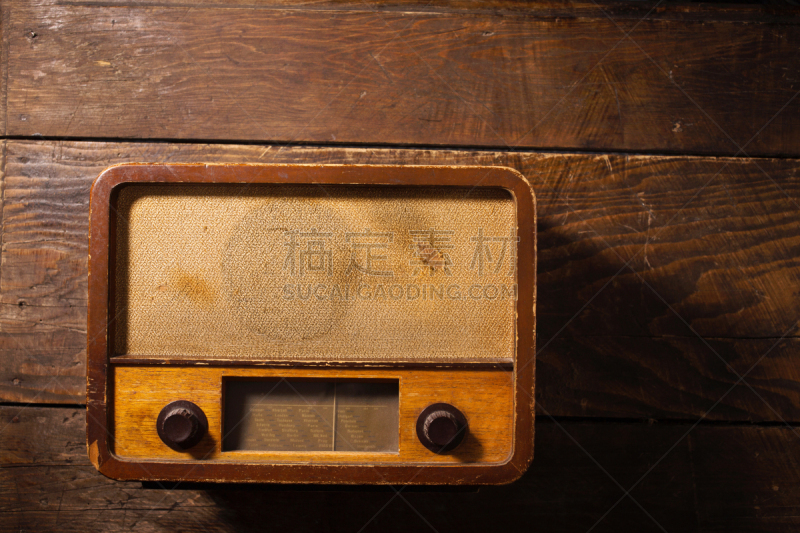 收音机,1960年-1969年,1950-1959年图片,办公室,留白,褐色,古董,水平画幅,无人,衰老过程