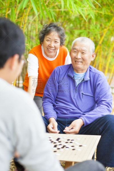 中国,老年人,棋盘游戏,男性,中国象棋,垂直画幅,国际象棋,公园,进行中,古老的