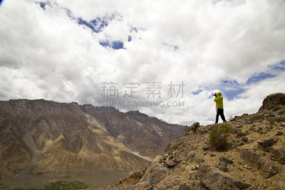男人,毕底,喜马偕尔邦,单反相机,数码相机,风帽,摄影师,水平画幅,云,山