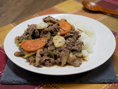 韩式烧牛肉,东方食品,米,在上面,碗,牛肉烩饭套餐,后背箱聚会,烧肉,野餐烤牛肉,朝鲜的新年
