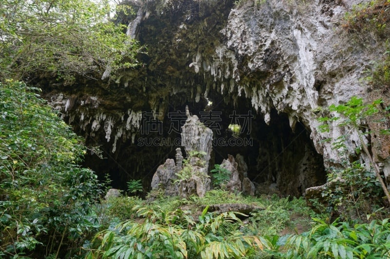 洞穴,石笋,鲁鲁图岛,钟乳石,法国海外领土,洞,太平洋岛屿,热带气候,建筑物门,石灰石