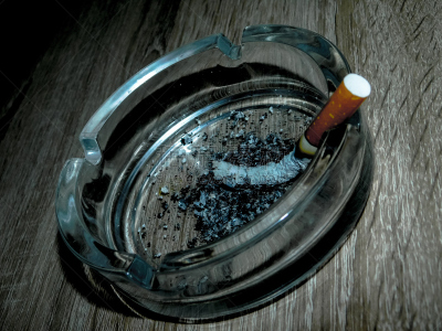 烟灰缸,雪茄,餐具,艺术,水平画幅,无人,传统,符号,早晨,特写
