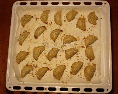 马铃薯,饺子,自制的,有边的洋葱,包装蜡纸,烤盘,土豆泥,意大利馄饨,新月形,泥状